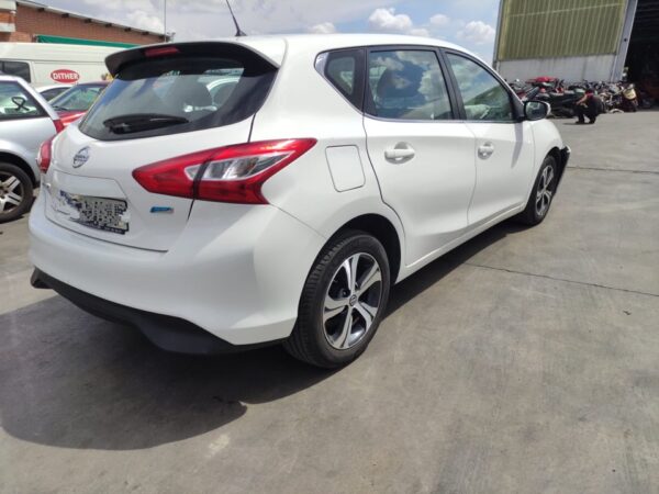 PILOTO TRASERO DERECHO INTERIOR NISSAN PULSAR (C13M) - Imagen 3