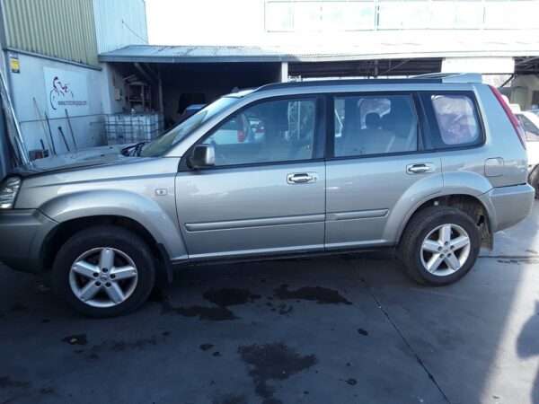 PUERTA DELANTERA DERECHA NISSAN X-TRAIL (T30) - Imagen 3