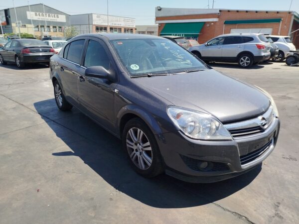 TAPA MALETERO OPEL ASTRA H BERLINA - Imagen 5