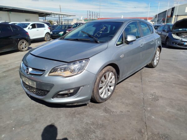 PARAGOLPES TRASERO OPEL ASTRA J BERLINA 5P - Imagen 2
