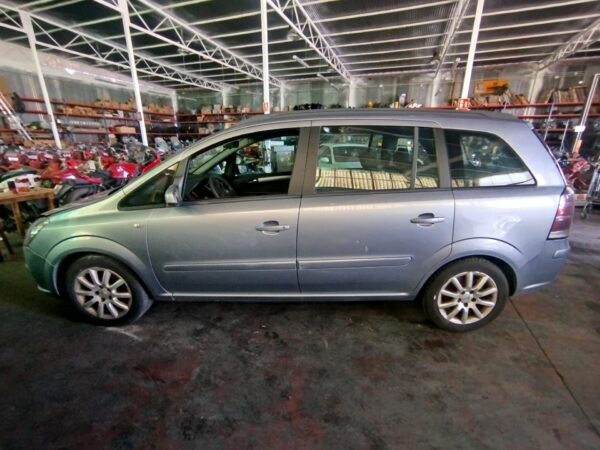 REJILLA PARAGOLPES DELANTERO OPEL ZAFIRA B - Imagen 2
