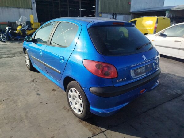 REJILLA DELANTERA PEUGEOT 206 - Imagen 4