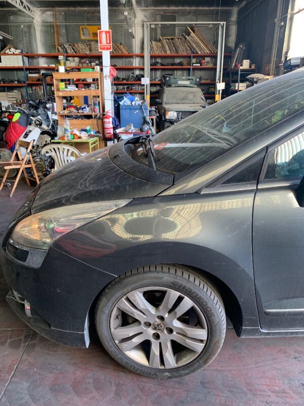CONDENSADOR / RADIADOR  AIRE ACONDICIONADO PEUGEOT 5008 - Imagen 3
