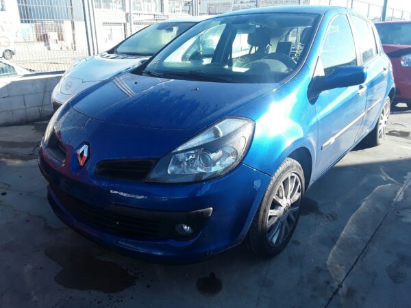 FARO DERECHO RENAULT CLIO III