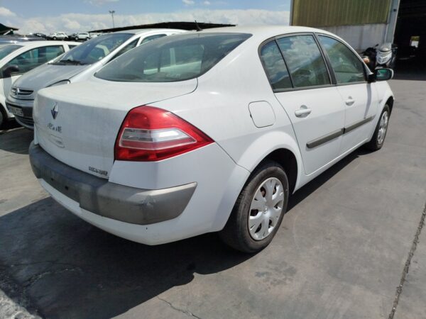 CONDENSADOR / RADIADOR  AIRE ACONDICIONADO RENAULT MEGANE II CLASSIC BERLINA - Imagen 3