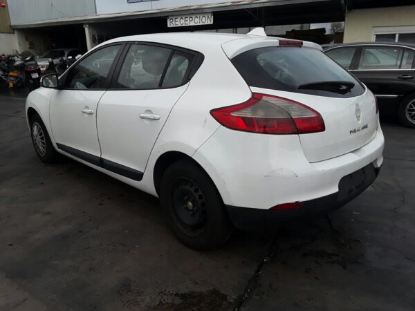 FARO IZQUIERDO RENAULT MEGANE III BERLINA 5P - Imagen 2