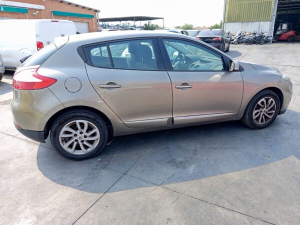 COMPRESOR AIRE ACONDICIONADO RENAULT MEGANE III BERLINA 5P - Imagen 3
