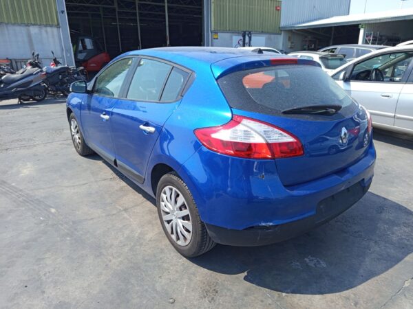 FARO DERECHO RENAULT MEGANE III BERLINA 5P - Imagen 4