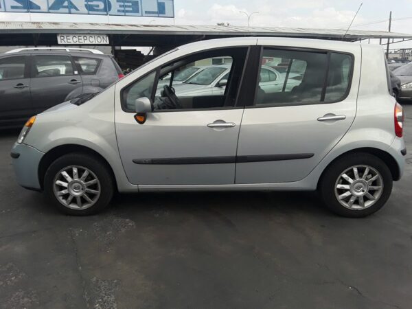 PARAGOLPES TRASERO RENAULT MODUS I - Imagen 3