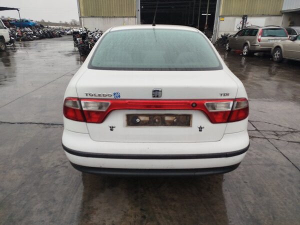 FARO IZQUIERDO SEAT TOLEDO (1M2) - Imagen 2