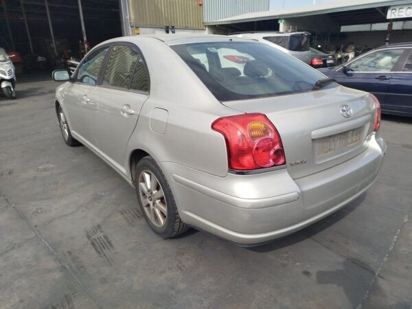 FARO IZQUIERDO TOYOTA AVENSIS BERLINA (T25) - Imagen 5