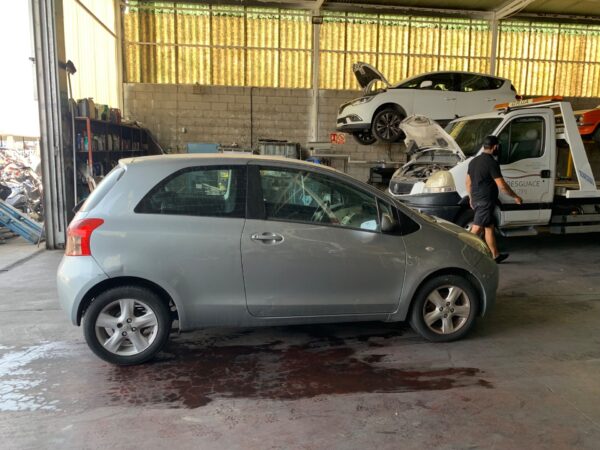 ALETA DELANTERA DERECHA TOYOTA YARIS (KSP9/SCP9/NLP9) - Imagen 2
