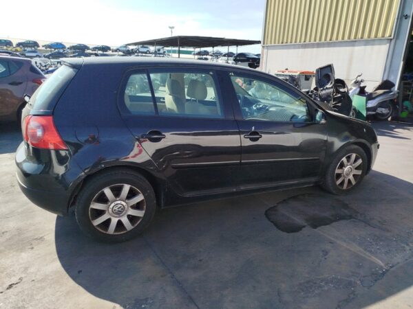 PARAGOLPES TRASERO VOLKSWAGEN GOLF V (1K1)(10.2003) - Imagen 4
