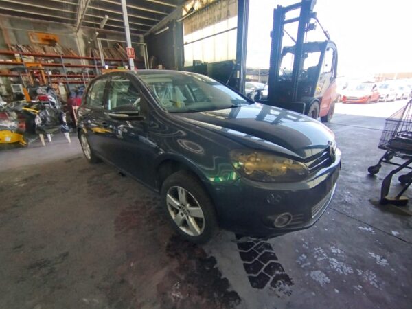 RAMPA INYECTORA VOLKSWAGEN GOLF VI (5K1)(10.2008) - Imagen 5