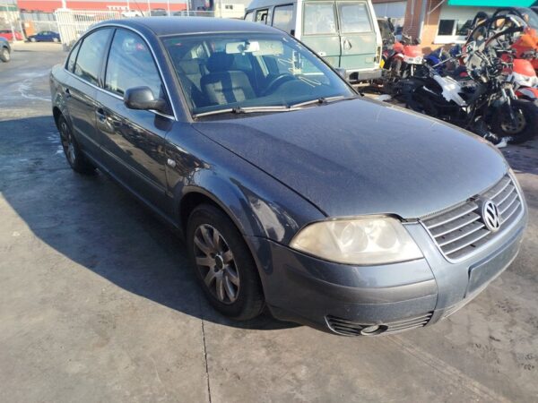ALETA DELANTERA DERECHA VOLKSWAGEN PASSAT BERLINA (3B3) - Imagen 2