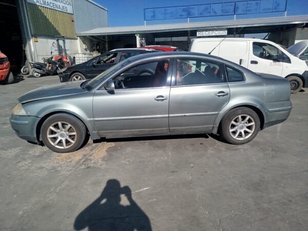 PARAGOLPES TRASERO VOLKSWAGEN PASSAT BERLINA (3B3) - Imagen 2