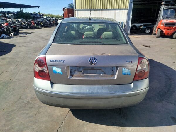 PARAGOLPES TRASERO VOLKSWAGEN PASSAT BERLINA (3B3) - Imagen 3
