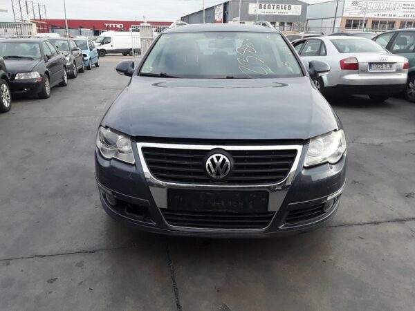 CAJA RELES / FUSIBLES VOLKSWAGEN PASSAT BERLINA (3C2) - Imagen 2