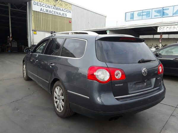 CAJA RELES / FUSIBLES VOLKSWAGEN PASSAT BERLINA (3C2) - Imagen 3