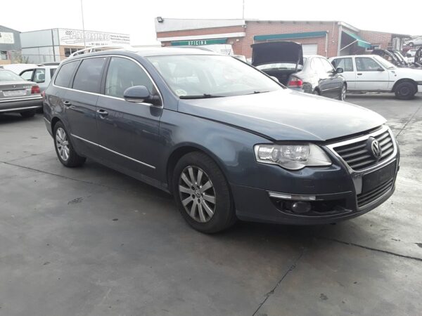 CAJA RELES / FUSIBLES VOLKSWAGEN PASSAT BERLINA (3C2) - Imagen 4