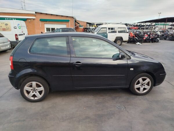 PILOTO TRASERO DERECHO VOLKSWAGEN POLO IV (9N1) - Imagen 3