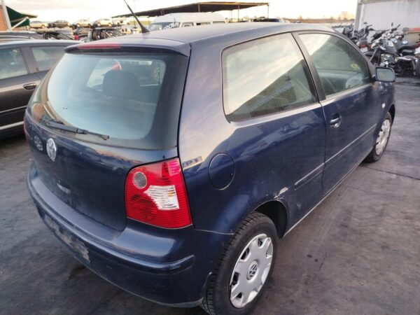 PARAGOLPES TRASERO VOLKSWAGEN POLO IV (9N1) - Imagen 4