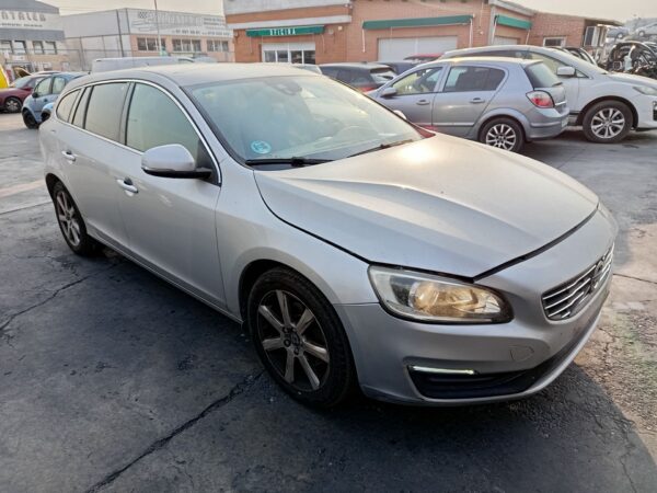 FARO DERECHO VOLVO V60 FAMILIAR - Imagen 3