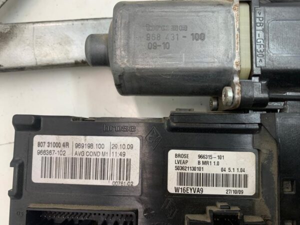 ELEVALUNAS DELANTERO IZQUIERDO RENAULT MEGANE III BERLINA 5P