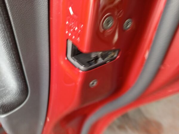 CERRADURA PUERTA TRASERA DERECHA VOLVO S40 BERLINA