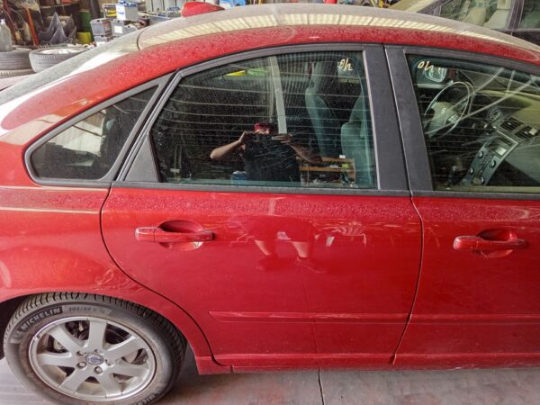 PUERTA TRASERA DERECHA VOLVO S40 BERLINA