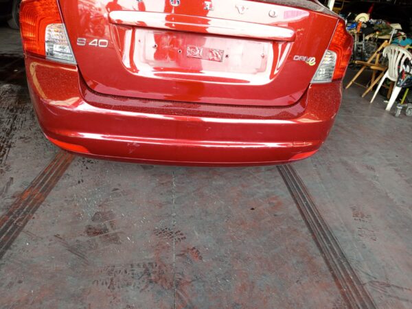 PARAGOLPES TRASERO VOLVO S40 BERLINA