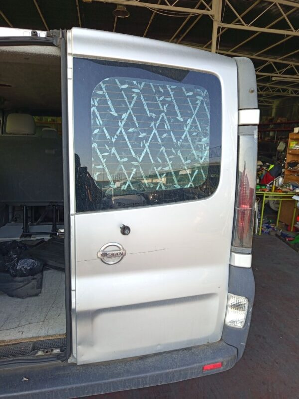PUERTA TRASERA DERECHA NISSAN PRIMASTAR (X83)