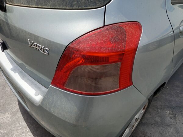 PILOTO TRASERO DERECHO TOYOTA YARIS (KSP9/SCP9/NLP9)