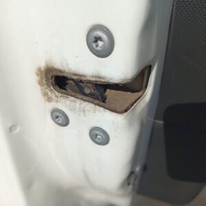 CERRADURA PUERTA DELANTERA IZQUIERDA TOYOTA AYGO (KGB/WNB)