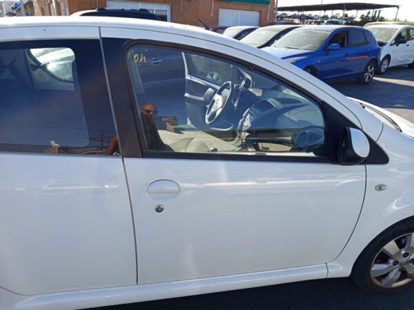 PUERTA DELANTERA DERECHA TOYOTA AYGO (KGB/WNB)