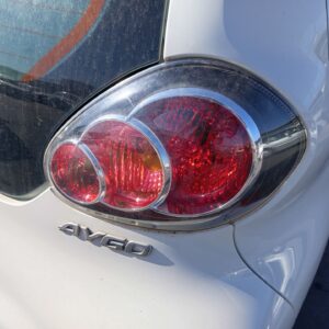 PILOTO TRASERO DERECHO TOYOTA AYGO (KGB/WNB)