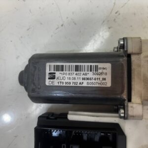 ELEVALUNAS DELANTERO DERECHO SEAT LEON (1P1)