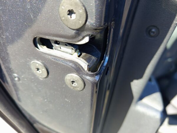 CERRADURA PUERTA TRASERA IZQUIERDA RENAULT MEGANE III BERLINA 5P