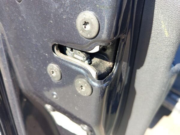 CERRADURA PUERTA DELANTERA IZQUIERDA RENAULT MEGANE III BERLINA 5P