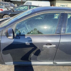 PUERTA DELANTERA IZQUIERDA RENAULT MEGANE III BERLINA 5P