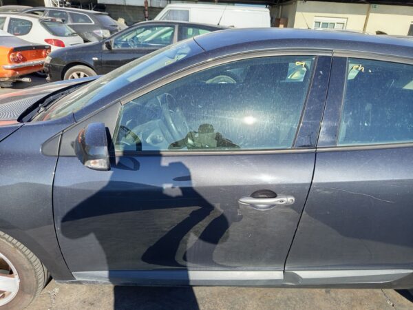 PUERTA DELANTERA IZQUIERDA RENAULT MEGANE III BERLINA 5P