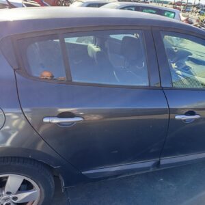 PUERTA TRASERA DERECHA RENAULT MEGANE III BERLINA 5P