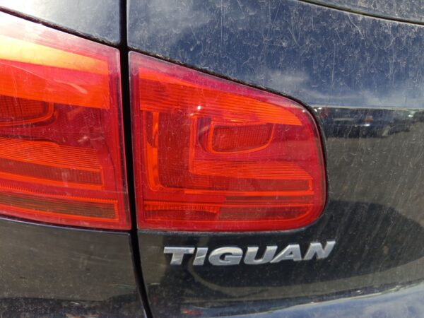 PILOTO TRASERO IZQUIERDO INTERIOR VOLKSWAGEN TIGUAN (5N2)
