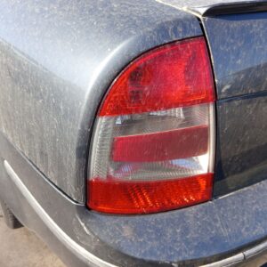 PILOTO TRASERO IZQUIERDO SKODA SUPERB (3U4)