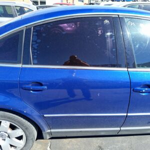 PUERTA TRASERA DERECHA VOLKSWAGEN PASSAT BERLINA (3B3)