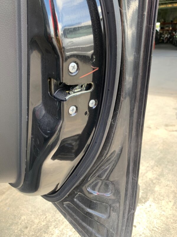 CERRADURA PUERTA DELANTERA DERECHA NISSAN NOTE (E11E)