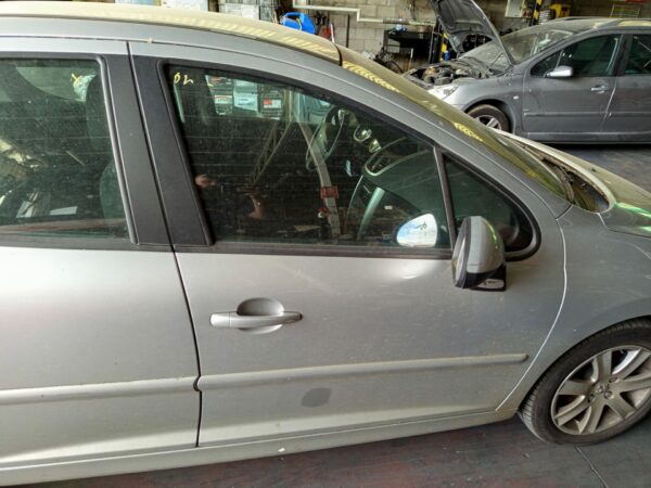 PUERTA DELANTERA DERECHA PEUGEOT 207