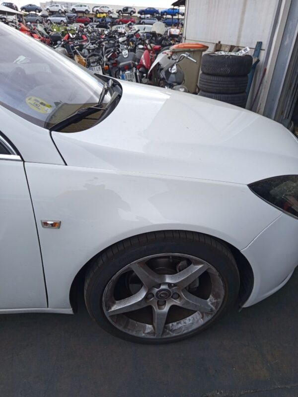 ALETA DELANTERA DERECHA OPEL INSIGNIA BERLINA