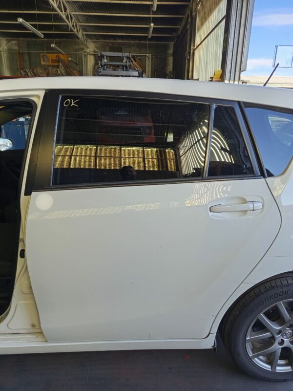 PUERTA TRASERA IZQUIERDA TOYOTA VERSO (AUR2/ZGR2)