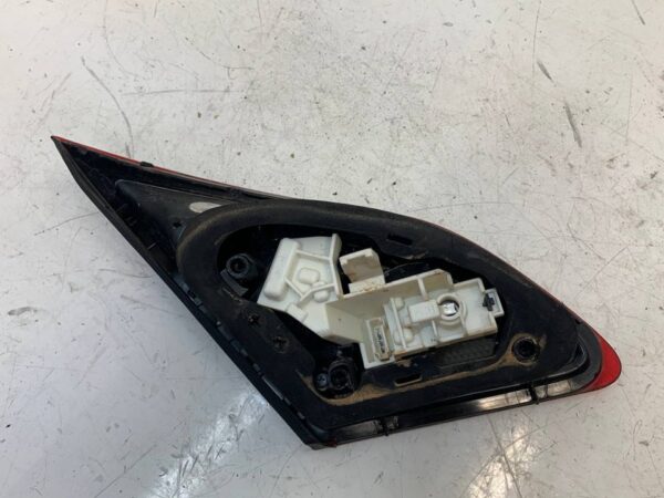PILOTO TRASERO DERECHO INTERIOR OPEL ASTRA J BERLINA 5P
